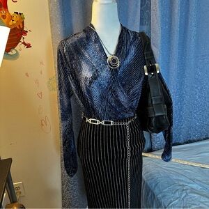 Linea By Louis Dell' Olio Women's Wrap Top Sz M Blue Snake Skin‎ Print